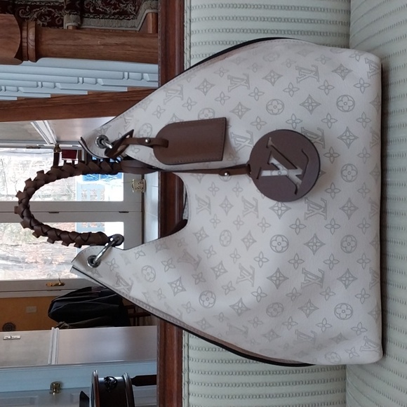 LOUIS VUITTON MONOGRAM CARMEL MAHINA HOBO SHOULDER BAG - Picture 6 of 13
